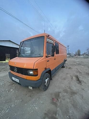 mercedes benz e class 212: Грузовик, Mercedes-Benz — 4