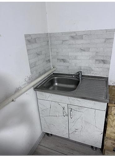 Дордой-1 ж/м Сдается швейный цех Площадь: 300м2 3 этажа по 100м2 12
