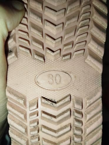 Находки, отдам даром: Вещи на 1 -3 годика есть и новые с этикеткой. 1 большой пакет меняю — 4