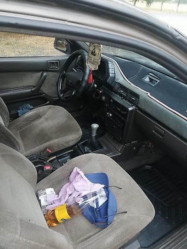 Mitsubishi Lancer: 1991 г., 1.5 л, Механика, Бензин, Седан — 5