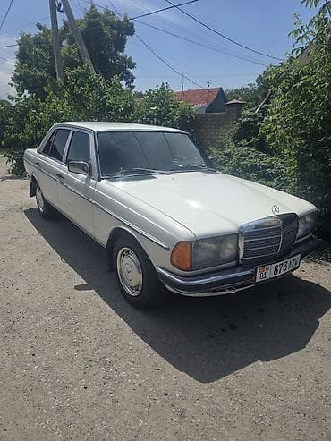 пользовались: Mercedes-Benz W123: 1985 г., 2.3 л, Автомат, Бензин — 10