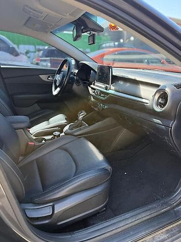 byd e3: Kia K3: 2020 г., 1.6 л, Автомат, Бензин — 8