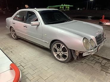 Mercedes-Benz E-Class: 1996 г., 2 л, Автомат, Бензин, Седан