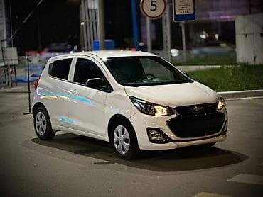 Chevrolet Spark: 2021 г., 1 л, Автомат, Бензин, Хэтчбэк