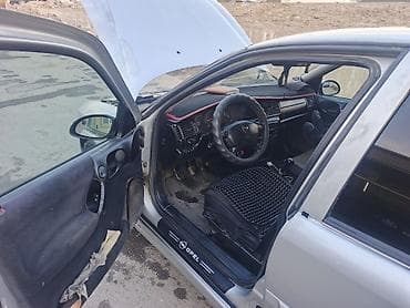 опел зафира 2001: Opel Vectra: 2001 г., 1.6 л, Ручные, Бензин, Хэтчбэк — 5