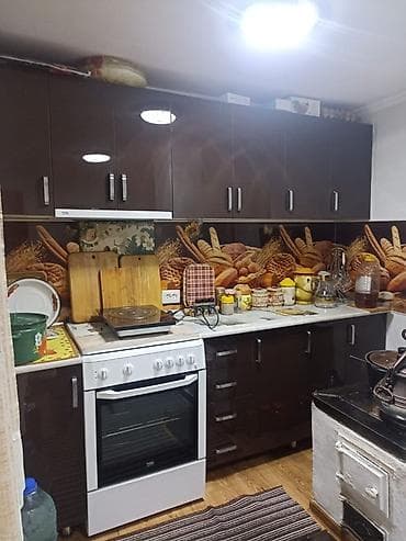 дом чаек: Продаётся жилой дом с благоустроенными помещениями. - Кухня — 1