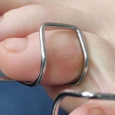 маникюр педикюр с выездом на дом: Выравнивание, Наращивание ногтей, Донаращивание ногтей, Маникюр, Педикюр, Услуги подолога, С выездом на дом, Консультация, Одноразовые расходные материалы — 9