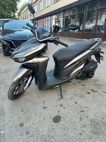 65 style: Макси-скутер 150 куб. см, Бензин, Б/у — 7