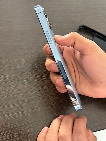 IPhone 13 Pro Max, Б/у, 256 ГБ, Голубой, Чехол