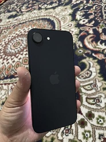 iphone s5: IPhone 16e, Новый, 128 ГБ, Midnight, Защитное стекло, В рассрочку, 100 % — 1