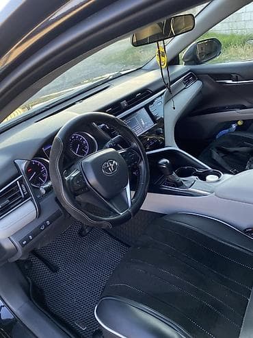 Продажа авто: Toyota Camry: 2020 г., Бензин, Седан — 8