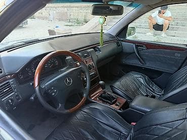 w211 2 7: Mercedes-Benz E-Class: 2001 г., 2.6 л, Механика, Бензин, Седан — 6