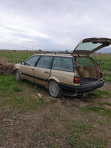 sprinter 315: Volkswagen Passat Variant: 1988 г., 1.8 л, Универсал — 2