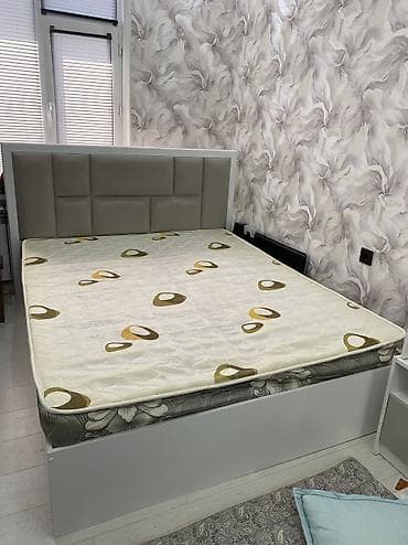 sofa bed: Двуспальная кровать, Б/у, С матрасом, длина - 180 см — 2