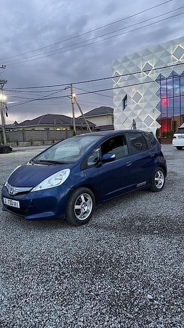 mini cuper: Honda Fit: 2011 г., Автомат, Бензин, Хэтчбэк — 1