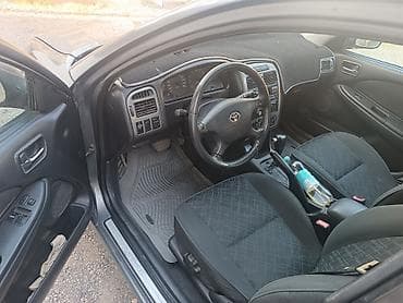 Транспорт: Toyota Avensis: 2002 г., 1.8 л, Автомат, Бензин, Седан — 2