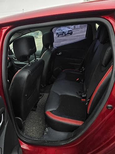 Renault Clio: 2019 г., 1.5 л, Автомат, Дизель, Хэтчбэк — 6