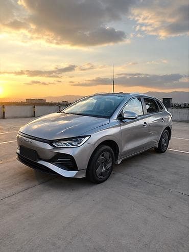 go park: BYD E2: 2023 г., Электромобиль, Хэтчбэк — 1