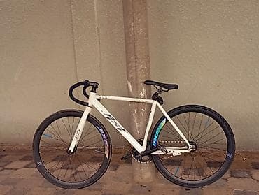 Спорт жана хобби: Фикс-байк (single speed) трекового/городского типа. Характеристики: - — 1