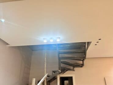 требуются монтажники натяжных потолков: Натяжной потолок Глянцевое, Матовое, 3D потолки Гарантия, Бесплатная консультация, Бесплатный замер — 4