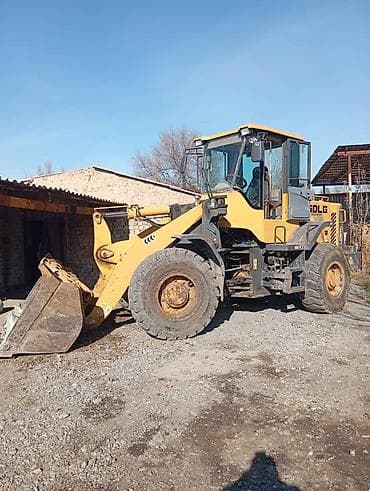 консольный кран: Услуга погрузчик вывоз строй мусора навоз демонтаж домов засыпка — 1