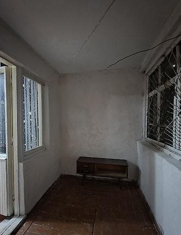 8мкр квартира: 1 комната, 40 м², 104 серия, 1 этаж — 10