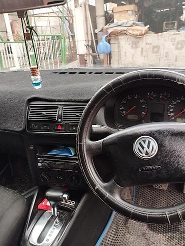 295 30 20: Volkswagen ID.4: 2003 г., 1.6 л, Автомат, Бензин, Хэтчбэк — 1