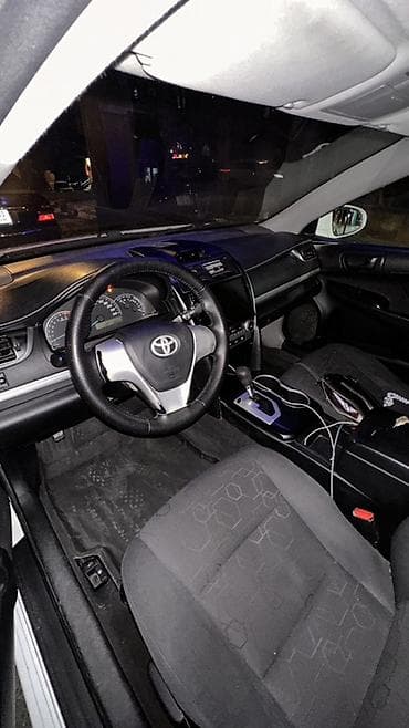 Транспорт: Toyota Camry: 2013 г., Автомат, Седан — 5