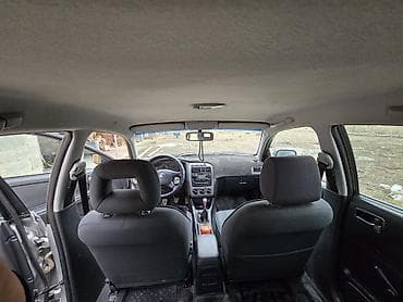 Унаа: Toyota Avensis: 2001 г., 1.8 л, Кол менен иштөөчү, Бензин, Лифтбек — 6