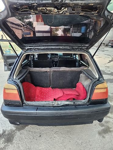 бардачок на гольф: Volkswagen Golf: 1995 г., 1.6 л, Механика, Бензин — 8