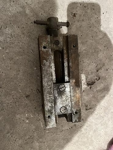 Типография үчүн жабдуулар: Тиски слесарно-фрезерные (машинные), продольные, с призматическими — 3