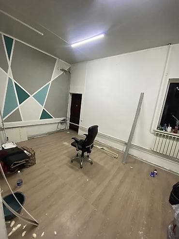 барбер: Небольшое нежилое помещение под офис/услуги. Адрес: Исанова Жибек Жолу — 1