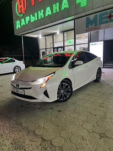 subaru outbeck: Toyota Prius: 2017 г., 1.8 л, Робот, Гибрид, Хэтчбэк — 5