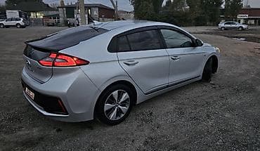 куплю тайота: Toyota Prius: 2018 г., 1.6 л, Электромобиль, Хэтчбэк — 10