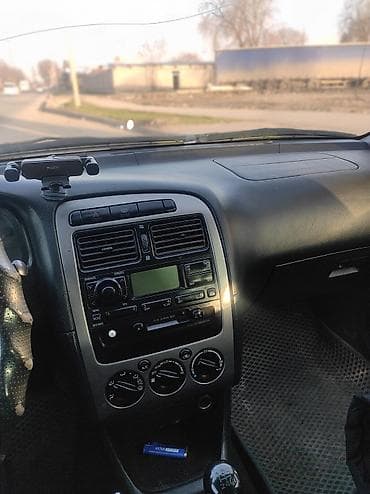 prius 2012: Toyota Avensis: 2001 г., 1.8 л, Механика, Бензин, Универсал — 5