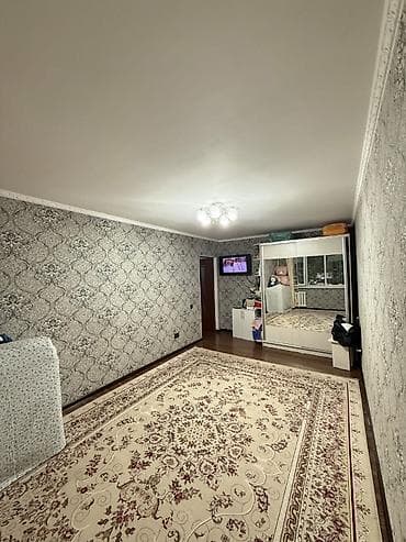 8: 1 комната, 29 м², 8 мкр 104 серия, 1 этаж, Косметический ремонт — 1