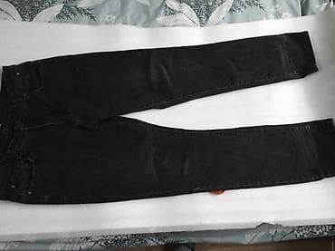 Мужская одежда: - Классический крой с зауженными штанинами. - Пять карманов: два — 1