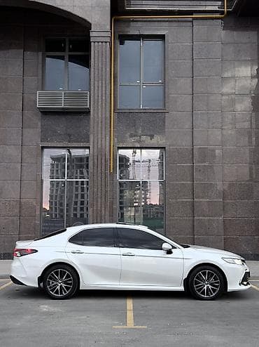 bsm: Toyota Camry: 2023 г., 2.5 л, Вариатор, Гибрид, Седан — 7