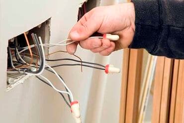 Электрики: Электрик | Прокладка, замена кабеля, Установка счетчиков, Установка стиральных машин Больше 6 лет опыта — 1