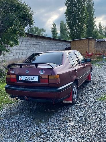 Транспорт: Volkswagen Vento: 1994 г., 1.6 л, Механика, Бензин, Седан — 6