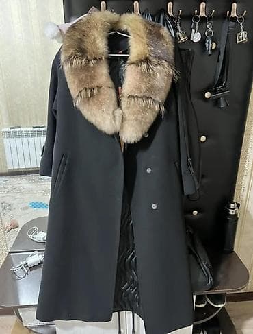 Женское пальто с натуральным меховым воротником - Цвет: черный -