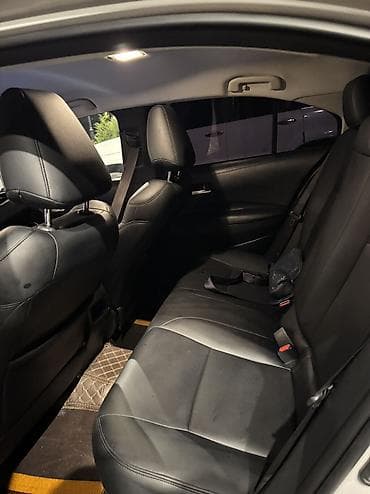 byd e2 2021: Toyota Corolla: 2021 г., 1.8 л, Автомат, Гибрид, Седан — 5