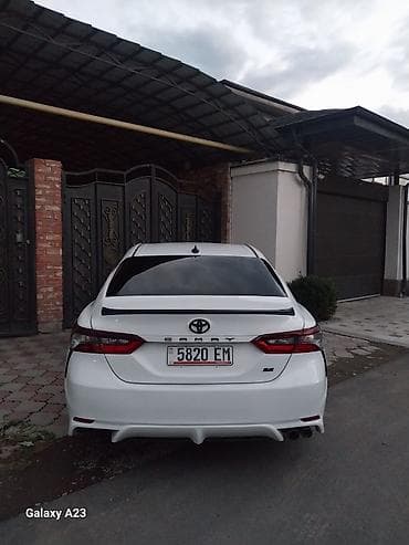 Toyota Camry: 2021 г., 2.5 л, Автомат, Бензин, Седан — 3