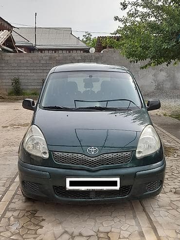 Транспорт: Toyota Yaris Verso: 2004 г., 1.3 л, Механика, Бензин, Минивэн — 1