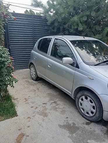 Toyota Vitz: 2001 г., 1 л, Автомат, Бензин, Хетчбек — 1