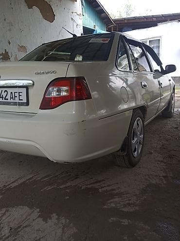 Daewoo Nexia: 2011 г., 1.5 л, Механика, Бензин, Седан — 1