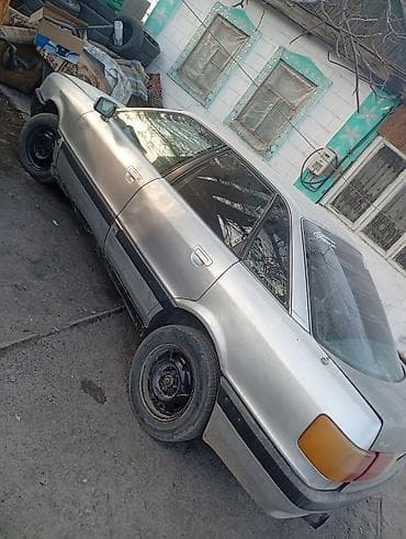 Audi 80: 1991 г., 1.8 л, Ручные, Бензин, Седан