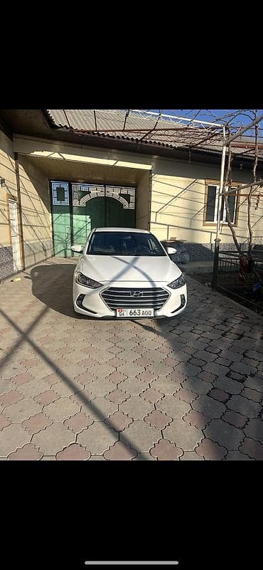byd e7: Hyundai Avante: 2018 г. — 9