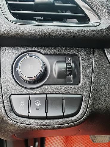 скутер вод: Chevrolet Spark: 2017 г., 1 л, Автомат, Бензин, Хэтчбэк — 7