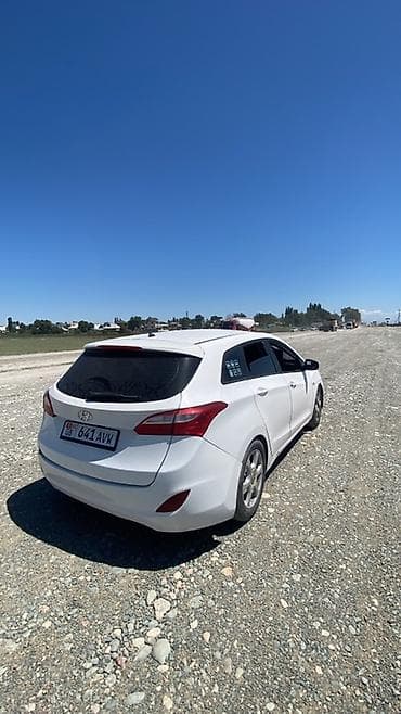 hundai i40: Hyundai i30: 2016 г., 1.6 л, Механика, Бензин, Универсал — 6